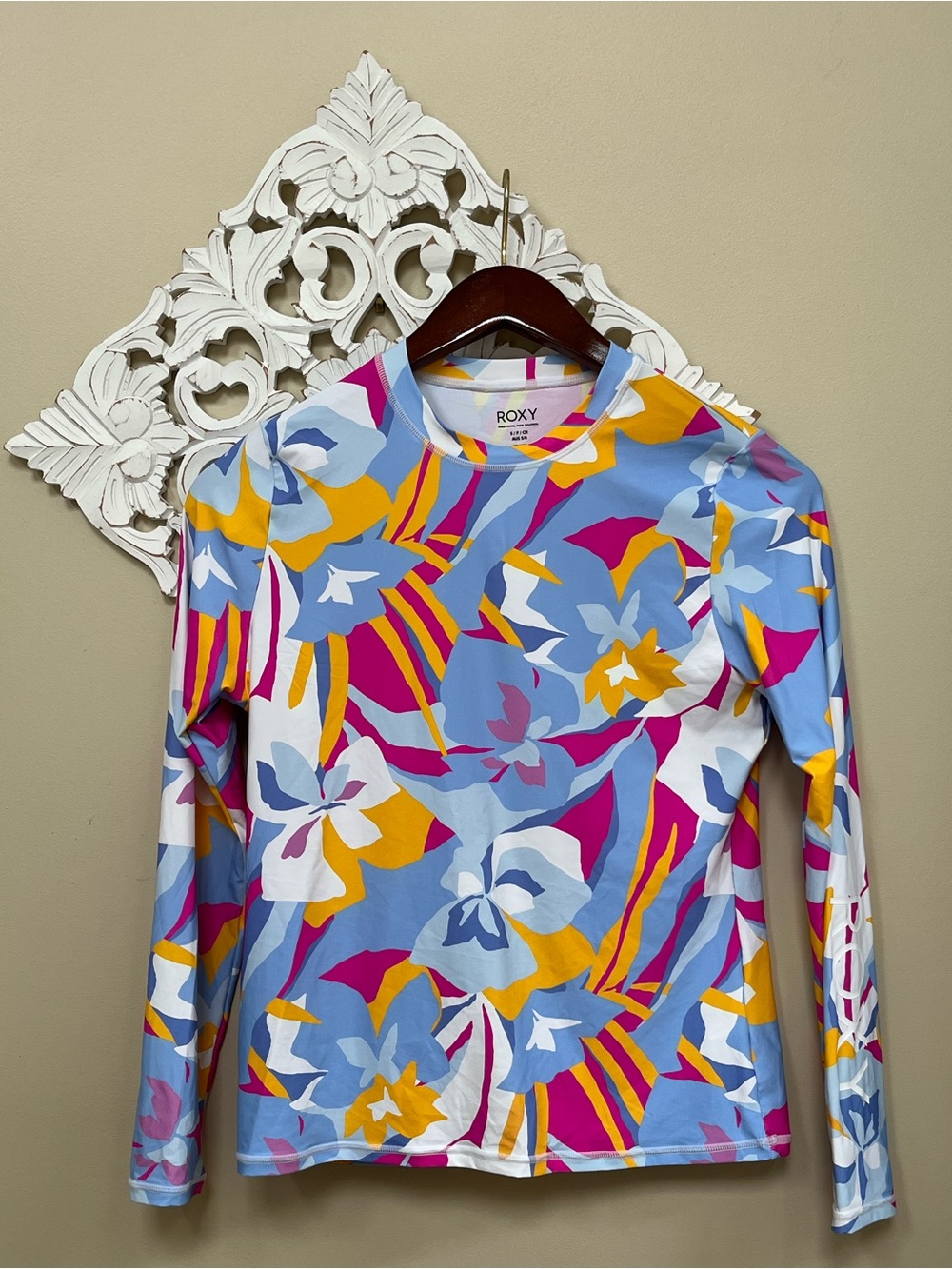 NWOT Roxy Long-Sleeve Floral Print Rash Guard